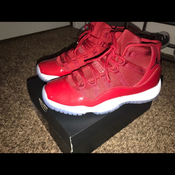 all red jordan 11's